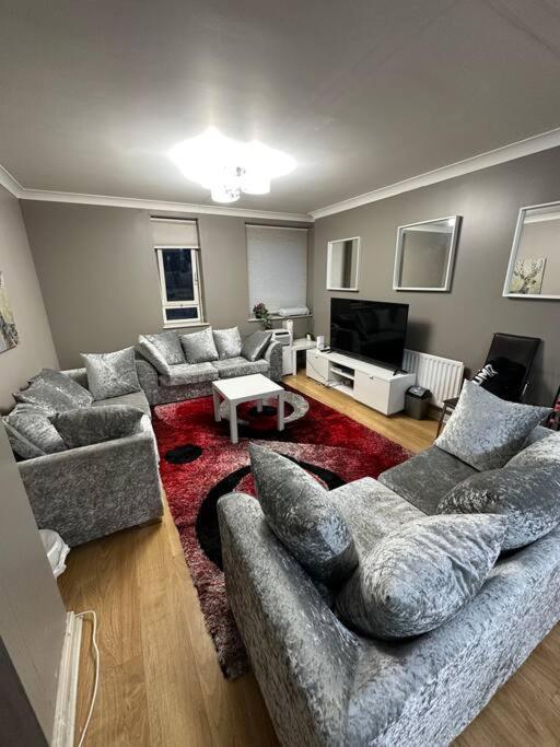 A 2 Standard Bedrooms Flat Λονδίνο Εξωτερικό φωτογραφία