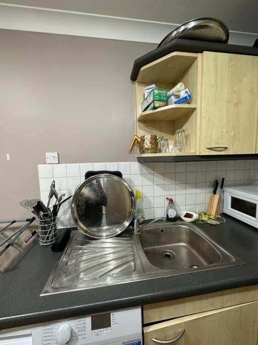 A 2 Standard Bedrooms Flat Λονδίνο Εξωτερικό φωτογραφία