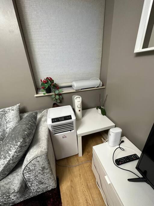 A 2 Standard Bedrooms Flat Λονδίνο Εξωτερικό φωτογραφία